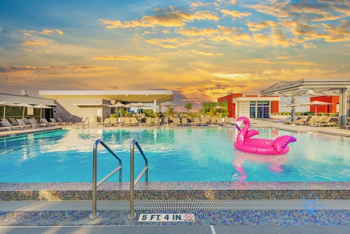 Apartment With Bay View Balcony - Pool - Up To 6 - Gym Hollywood Exterior foto